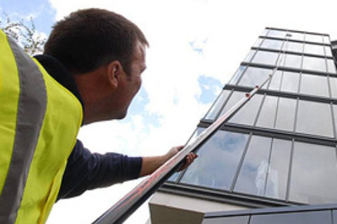 BENS Thuiszorg en Schoonmaakdiensten B.V Glasbewassing